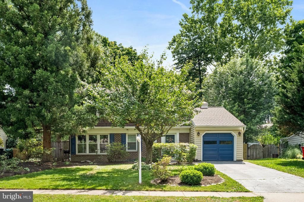 12715 Taustin Lane, Herndon, VA 20170 Main Photo