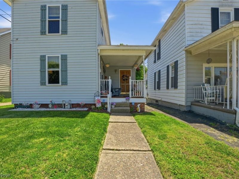 106 E Montgomery Street, Marietta, OH 45750 Photo 3