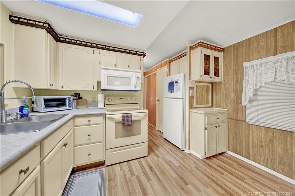 10701 S Ocean Drive, Unit 617, Jensen Beach, FL 34957 Photo