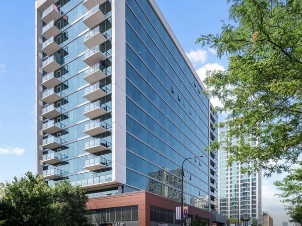 3740 N Halsted Street, Unit 813, Chicago, IL 60613