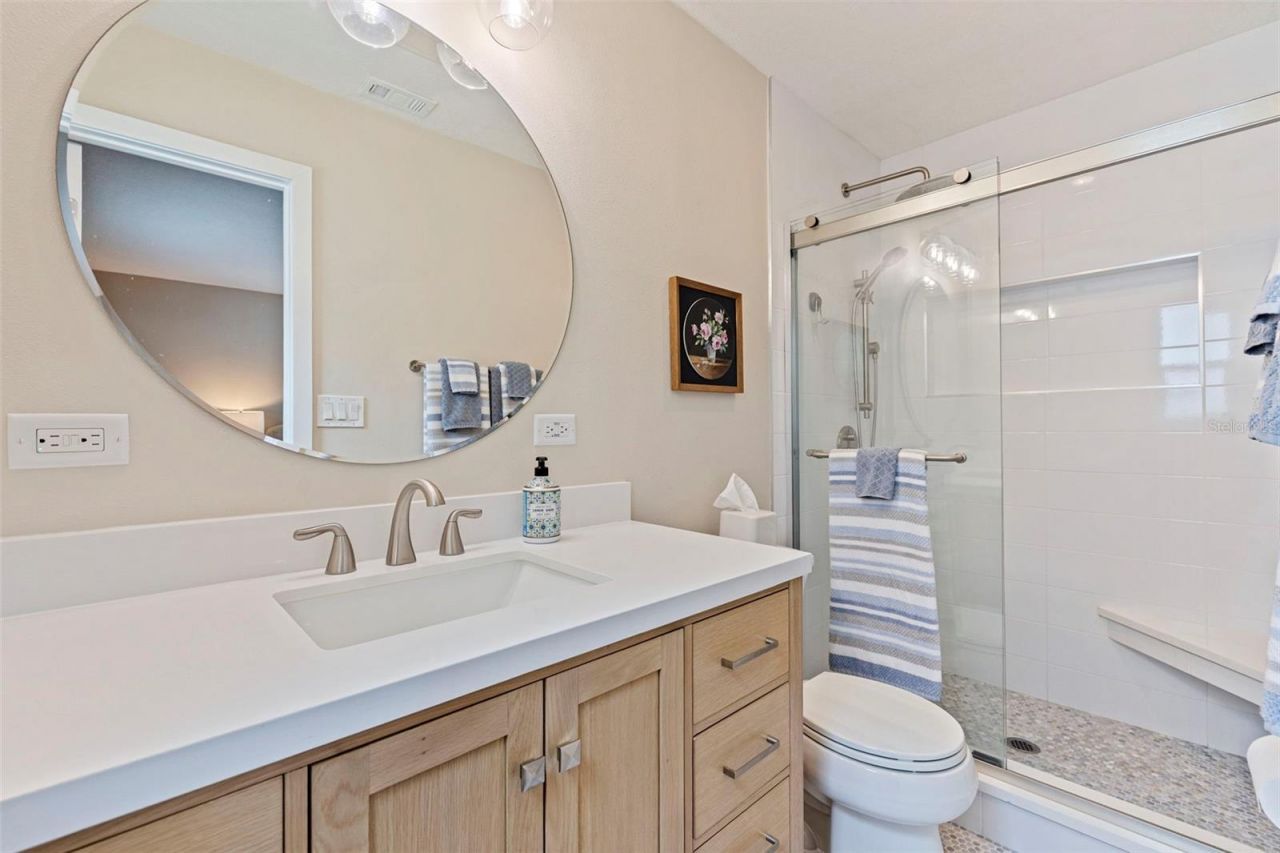 6085 Tanglewood Drive Ne, Saint Petersburg, FL 33703 Photo