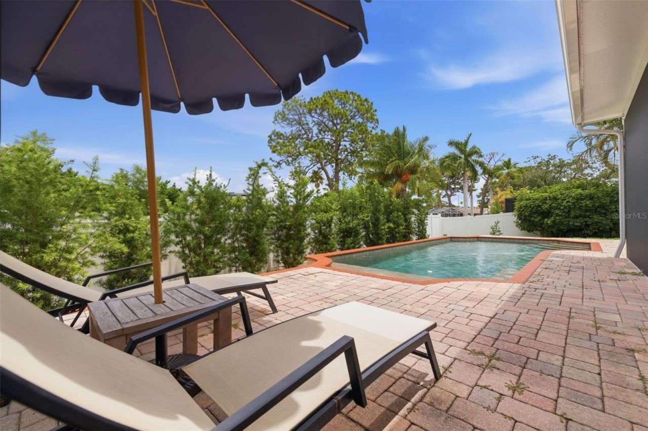 6085 Tanglewood Drive Ne, Saint Petersburg, FL 33703 Photo