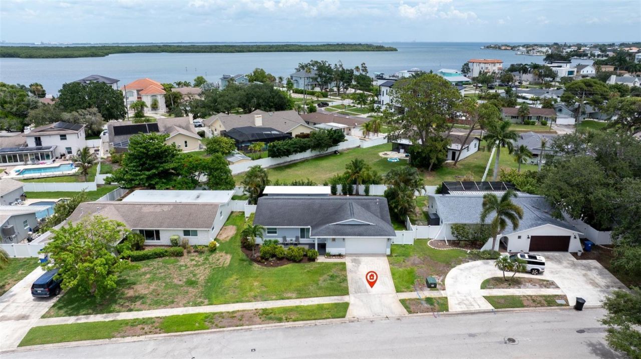 6085 Tanglewood Drive Ne, Saint Petersburg, FL 33703 Photo