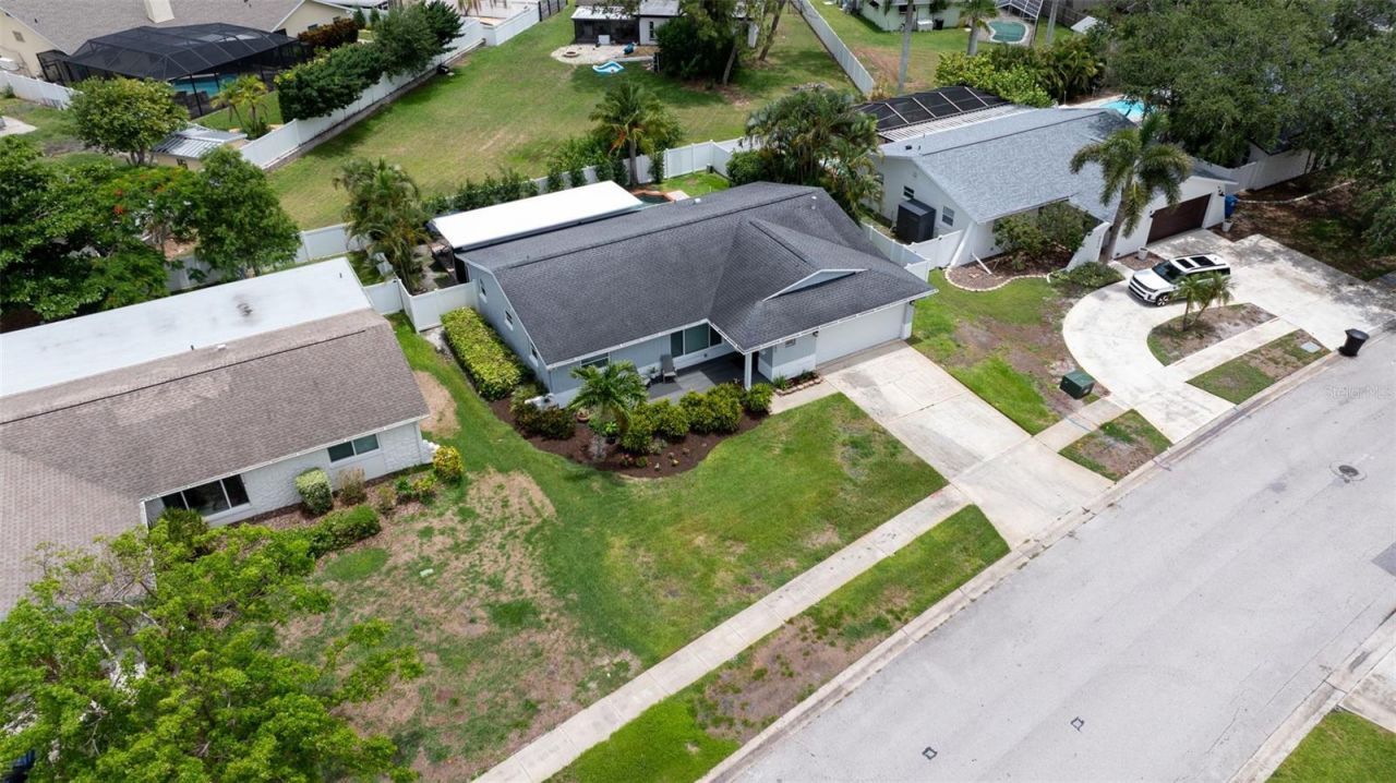 6085 Tanglewood Drive Ne, Saint Petersburg, FL 33703 Photo