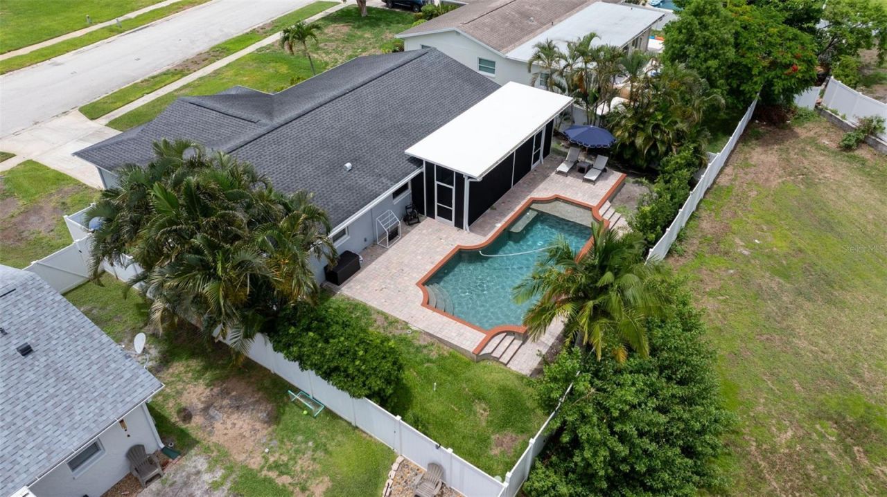 6085 Tanglewood Drive Ne, Saint Petersburg, FL 33703 Photo
