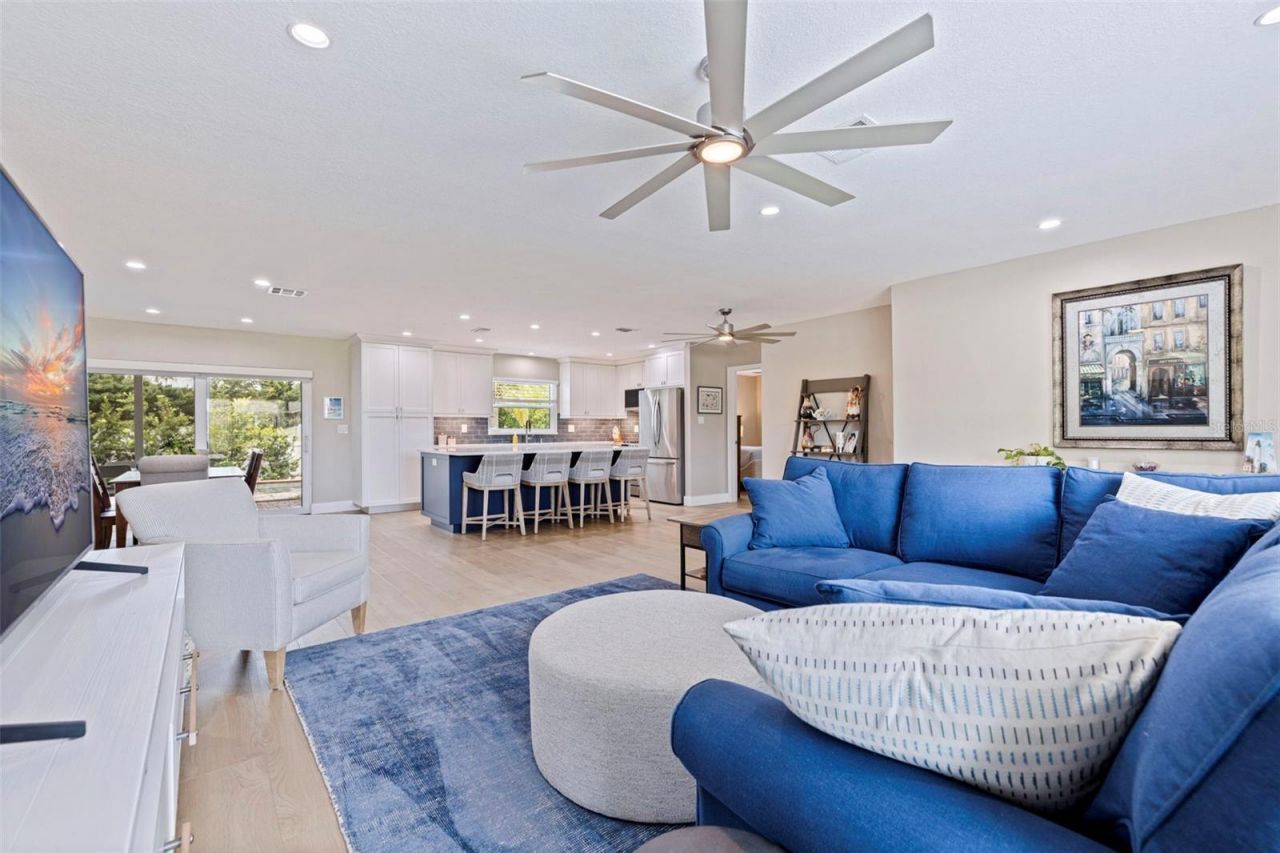 6085 Tanglewood Drive Ne, Saint Petersburg, FL 33703 Photo