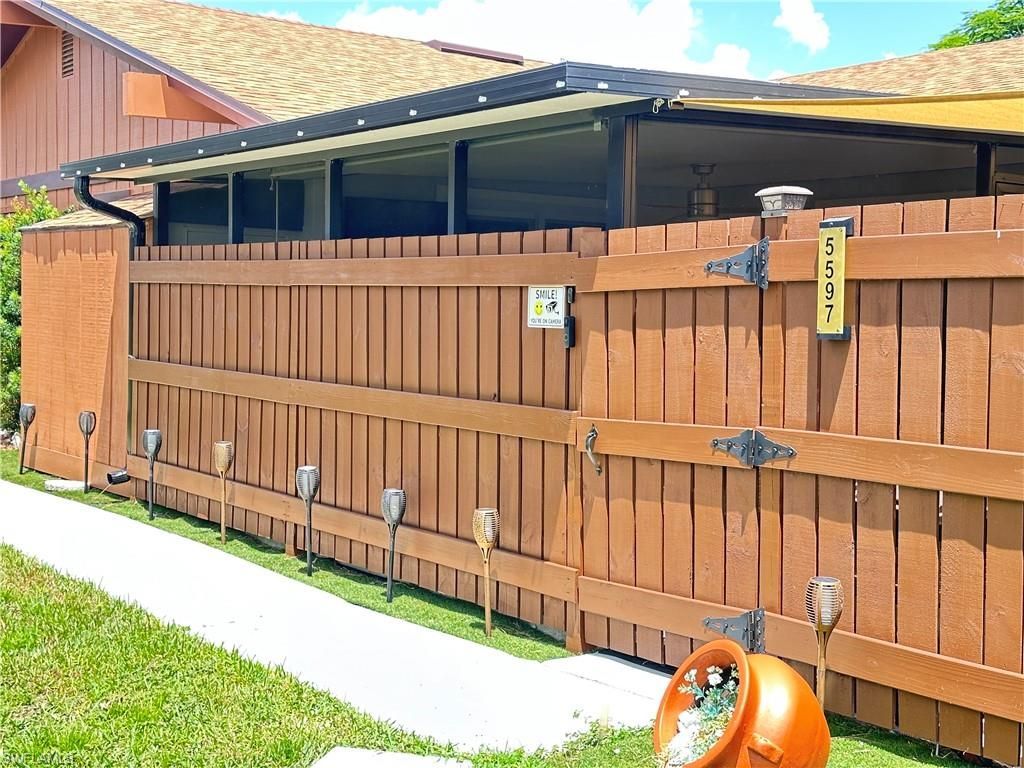 5597 Foxlake Dr , North Fort Myers, FL 33917 Photo