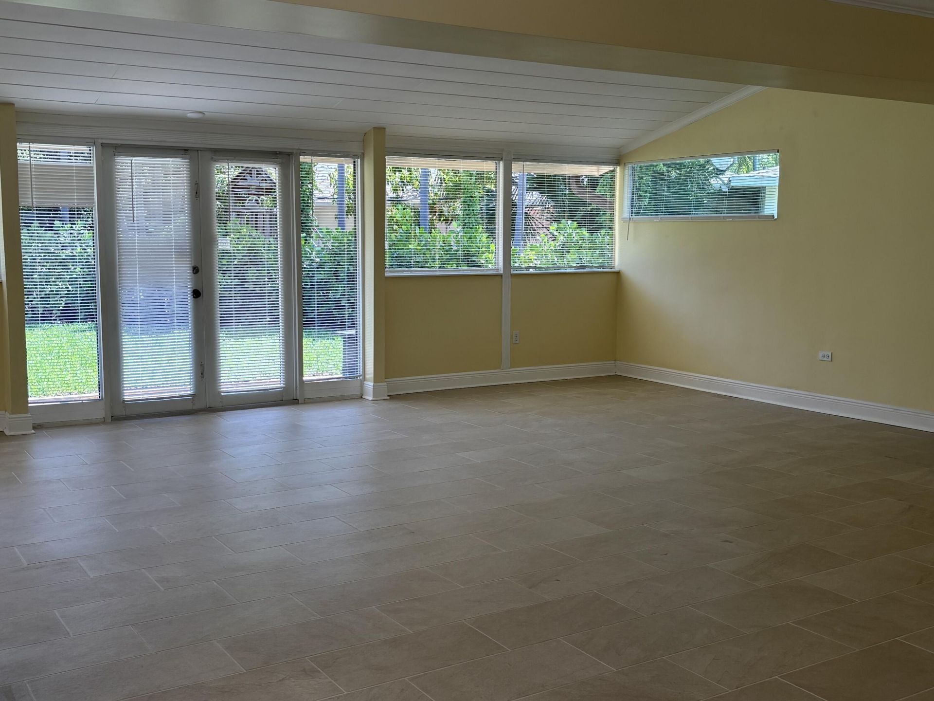 135 E Ilex Drive, Lake Park, FL 33403 Photo