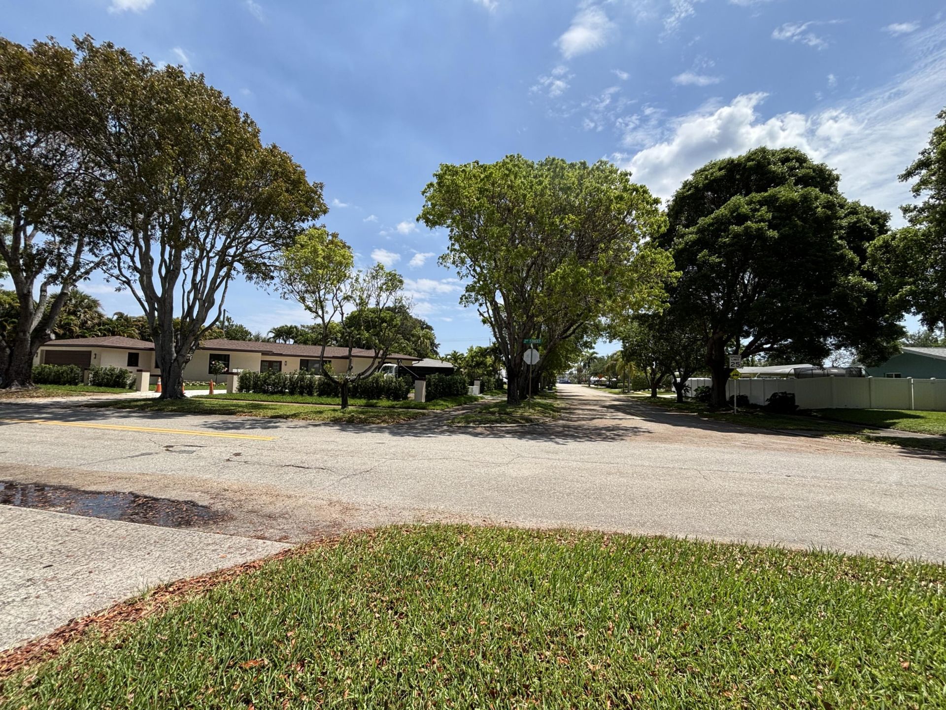 135 E Ilex Drive, Lake Park, FL 33403 Photo