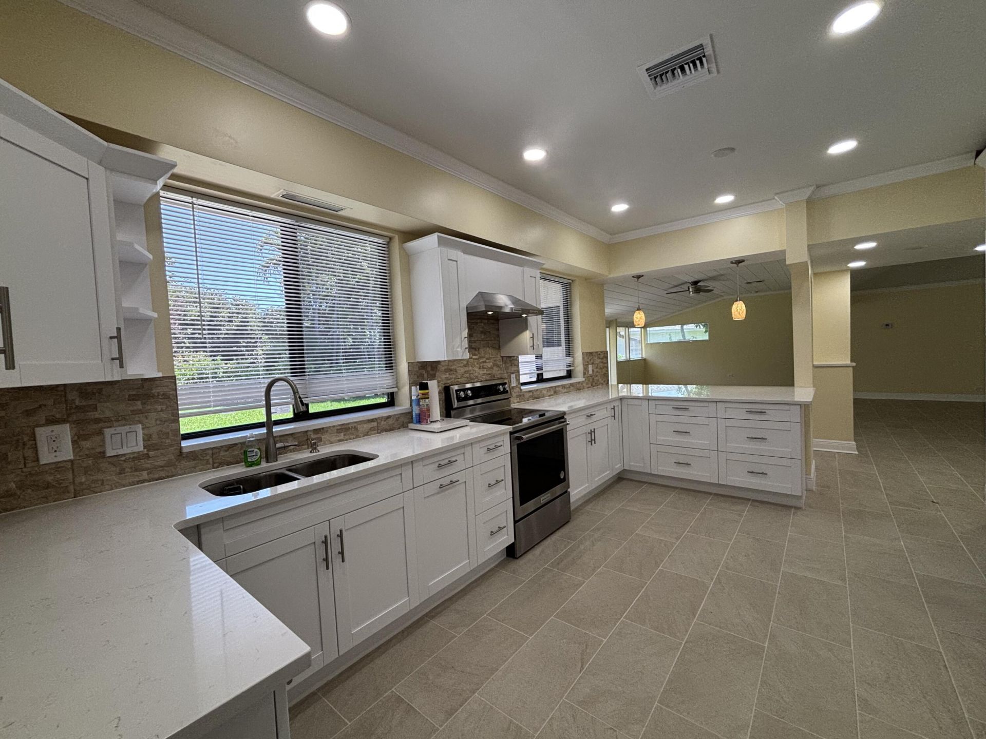 135 E Ilex Drive, Lake Park, FL 33403 Photo