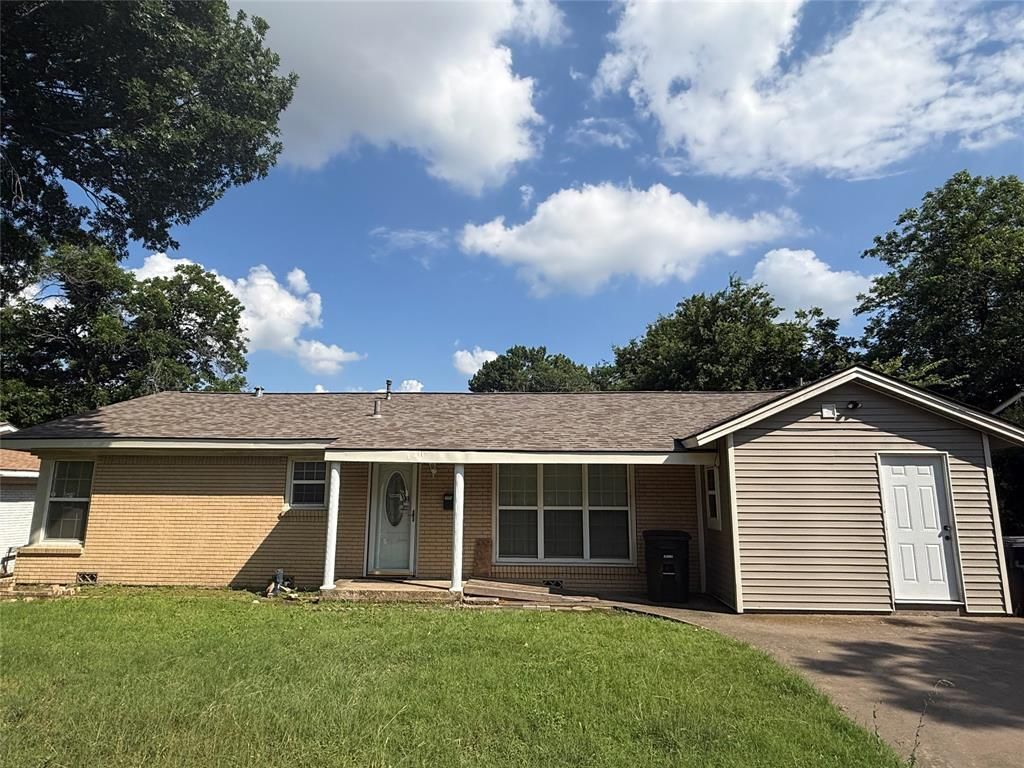 1003 Euclid Street, Cleburne, TX 76033 Main Photo