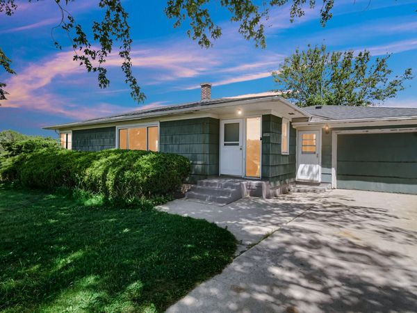 15611 Grant Street, Crown Point, IN 46307