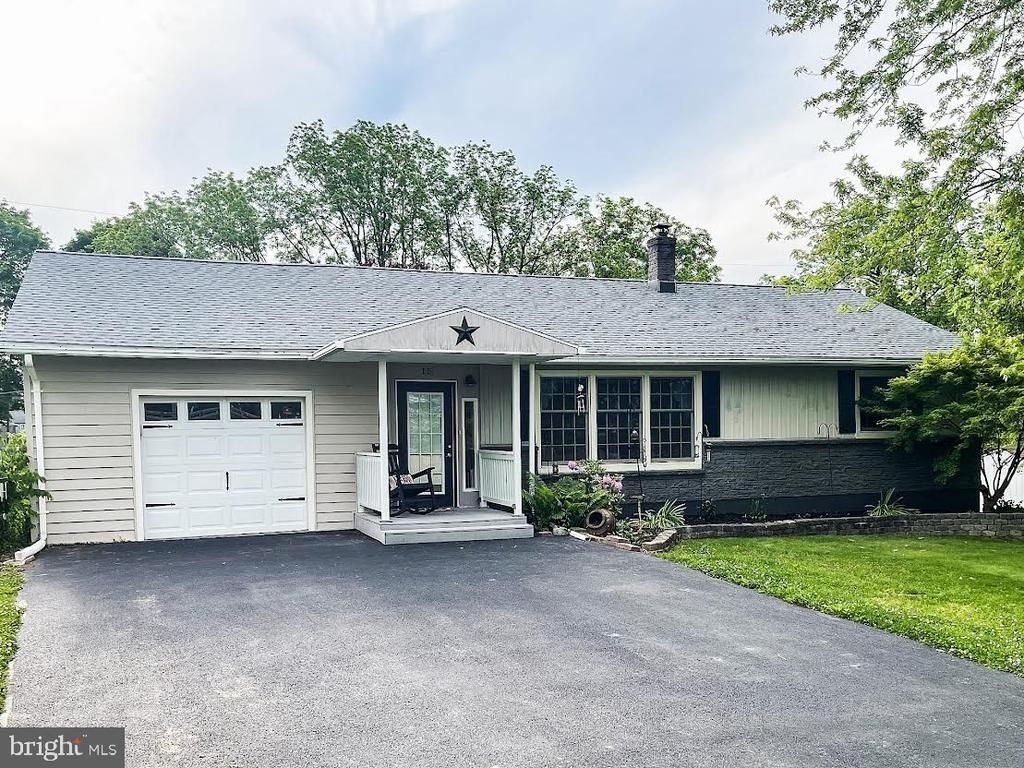 15 ALDEN LANE , LEBANON, PA 17042