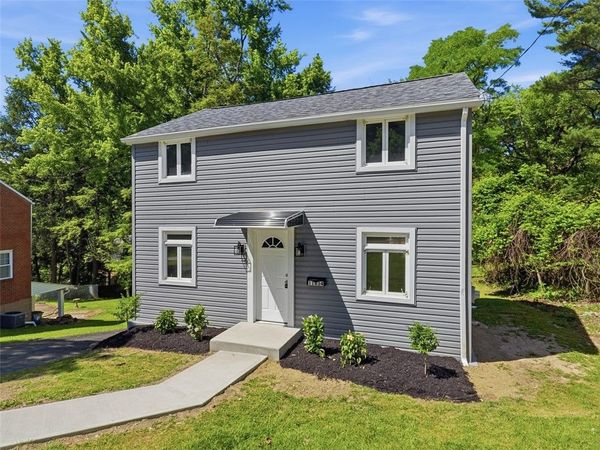 11834 Joan Dr , Pittsburgh, PA 15235