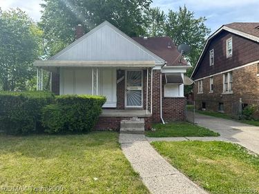 12620 Kilbourne Street , Detroit, MI 48213