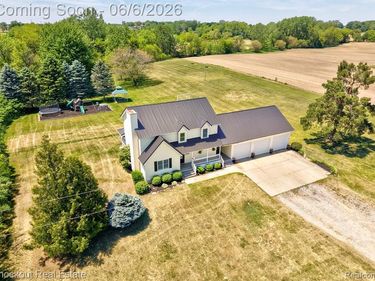 7616 Fostoria Road, Watertown Twp, MI 48744