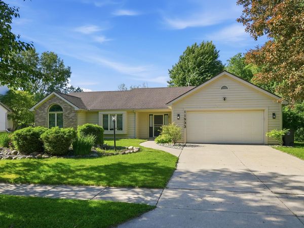 11933 Eagle Creek Place, Fort Wayne, IN 46814