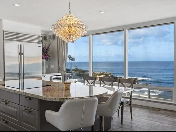 1219 COAST BLVD. #4, La Jolla, CA 92037