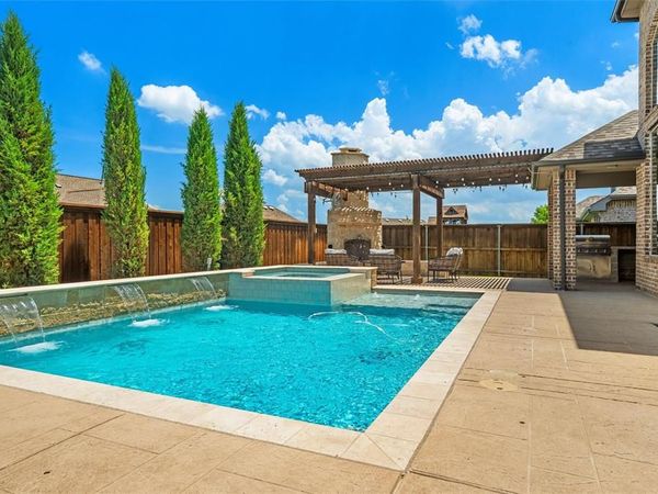 1917 Bending Oak Street, Fort Worth, TX 76008