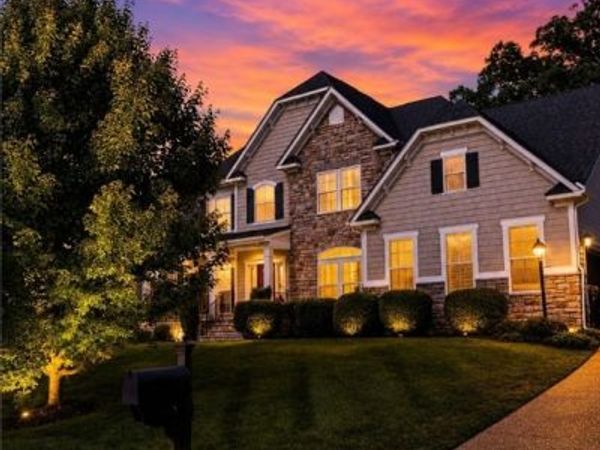 8400 Hampton Farms Drive, Moseley, VA 23120