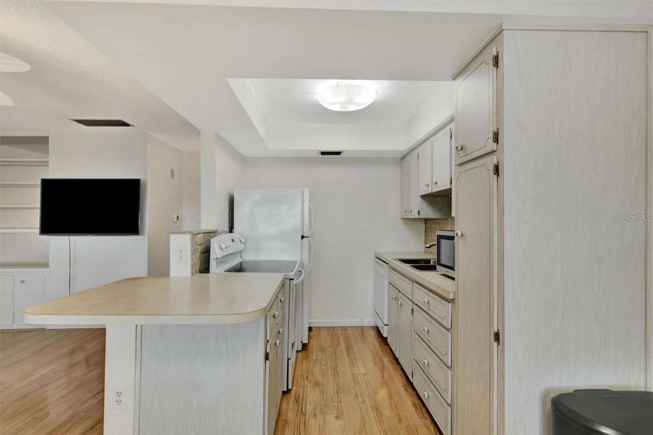 650 Pinellas Point Drive S, Unit #205, Saint Petersburg, FL 33705 Photo