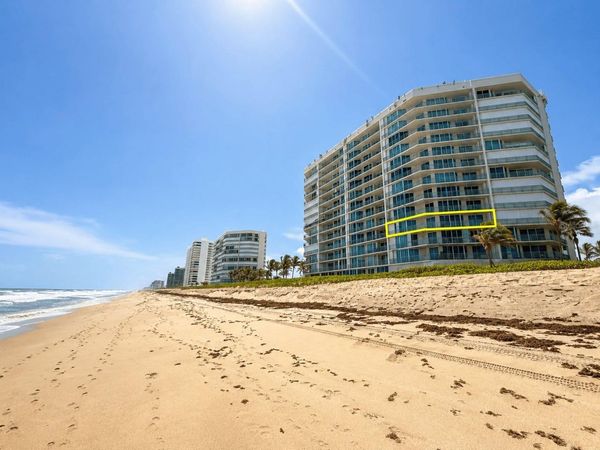 8600 S OCEAN DRIVE , Unit 402, JENSEN BEACH, FL 34957
