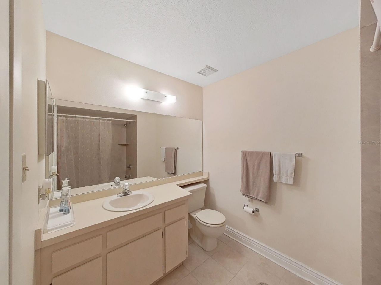1367 Corner Oaks Drive , Brandon, FL 33510 Photo