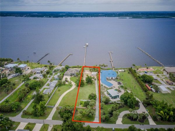 25472 SHORE DRIVE , PUNTA GORDA, FL 33950