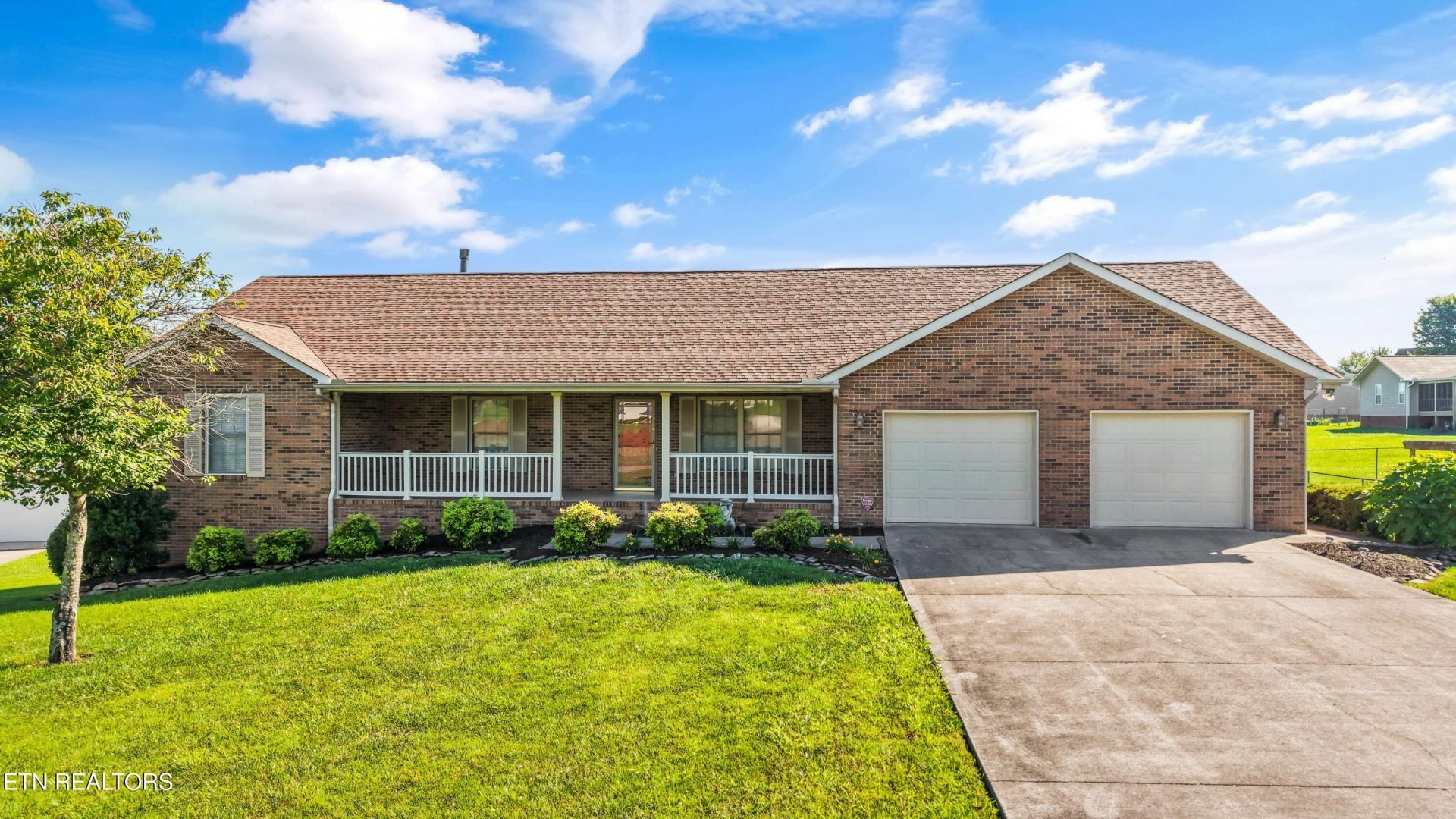 1426 Sparks Lane, Sevierville, TN 37876 Main Photo