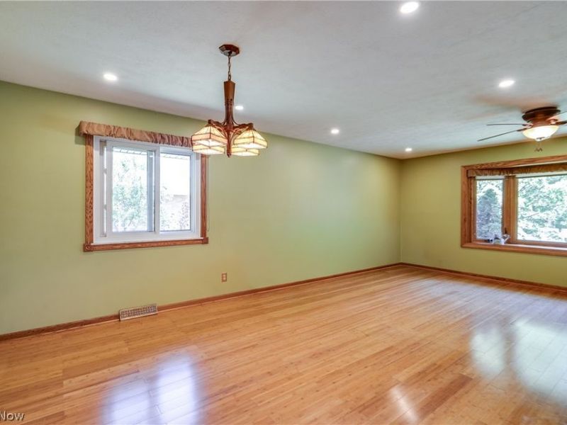 9942 Vista Drive , North Royalton, OH 44133 Photo 12