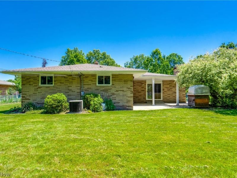 9942 Vista Drive , North Royalton, OH 44133 Photo 3