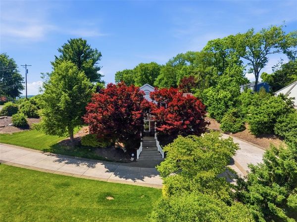 2358 Golfview Dr , Pittsburgh, PA 15241