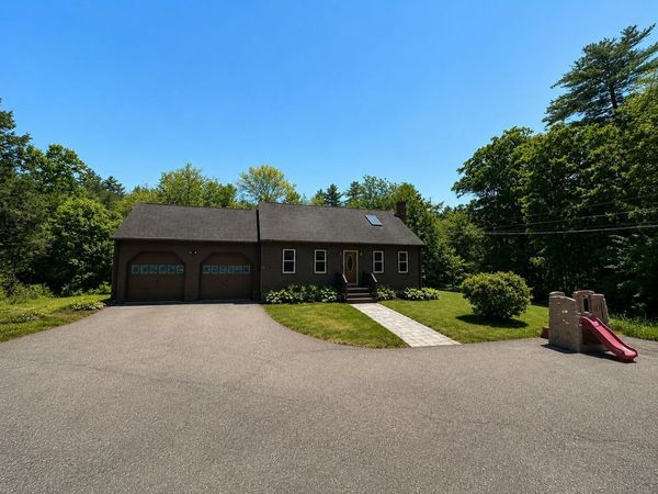125 Main Street, Raymond, NH 03077