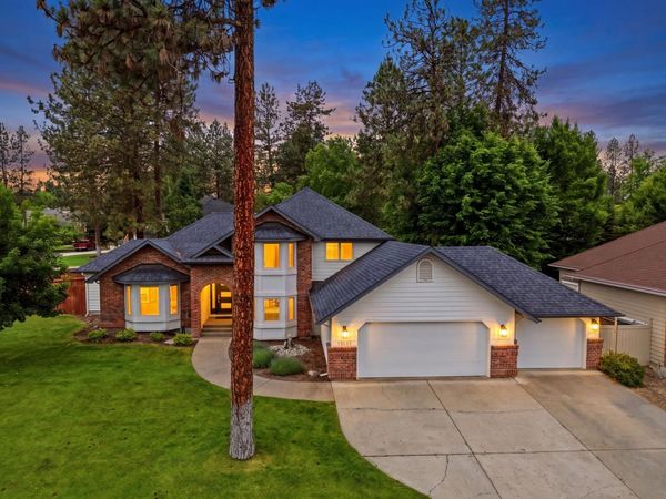 15111 N Edencrest Dr, Spokane, WA 99208