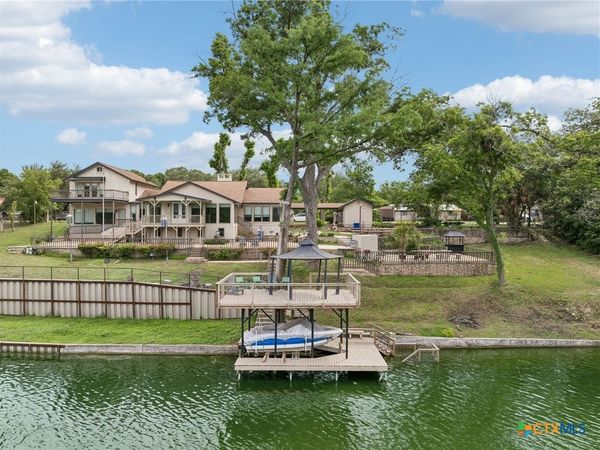 939 Reiley Road, Seguin, TX 78155