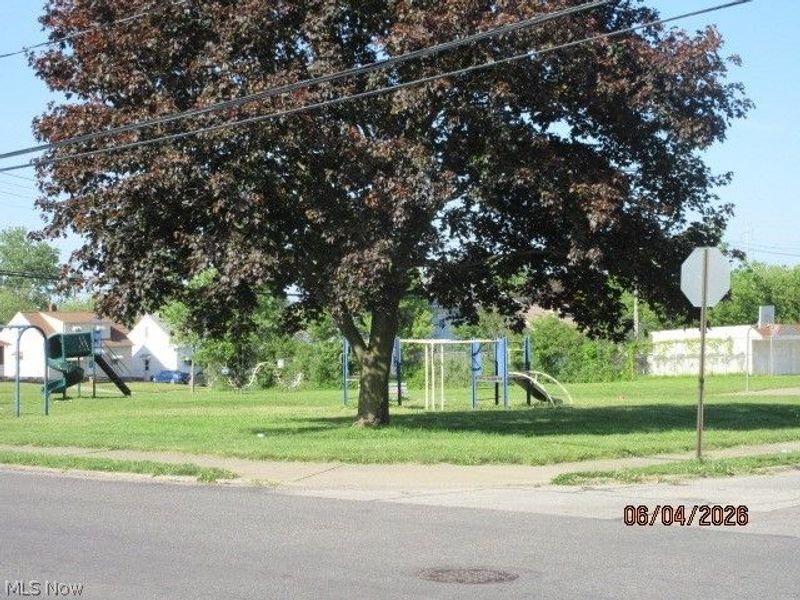 15626 Edgewood Avenue, Maple Heights, OH 44137 Photo 2