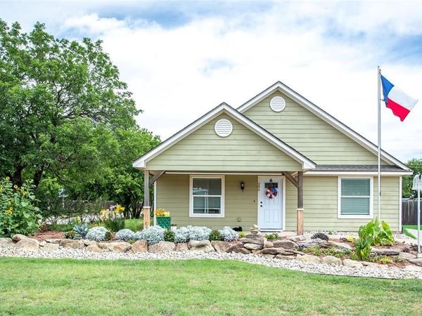 206 W Oak, Olney, TX 76374