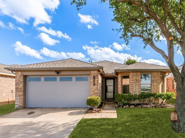 8716 Tumbleweed Drive, Cross Roads, TX 76227
