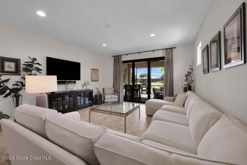 5040 Pendelton Square , Vero Beach, FL 32967 Photo