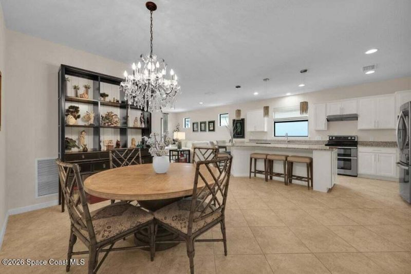 5040 Pendelton Square , Vero Beach, FL 32967 Photo