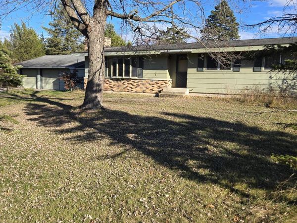 N11612 10th Ave, Necedah, WI 54646
