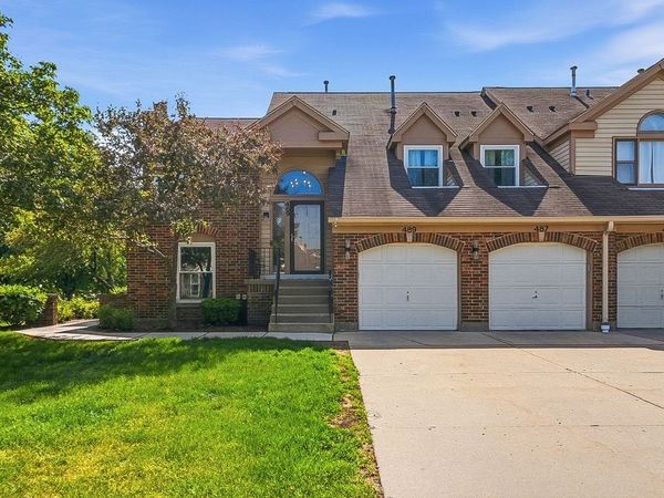 489 Banyan Tree Lane , Buffalo Grove, IL 60089