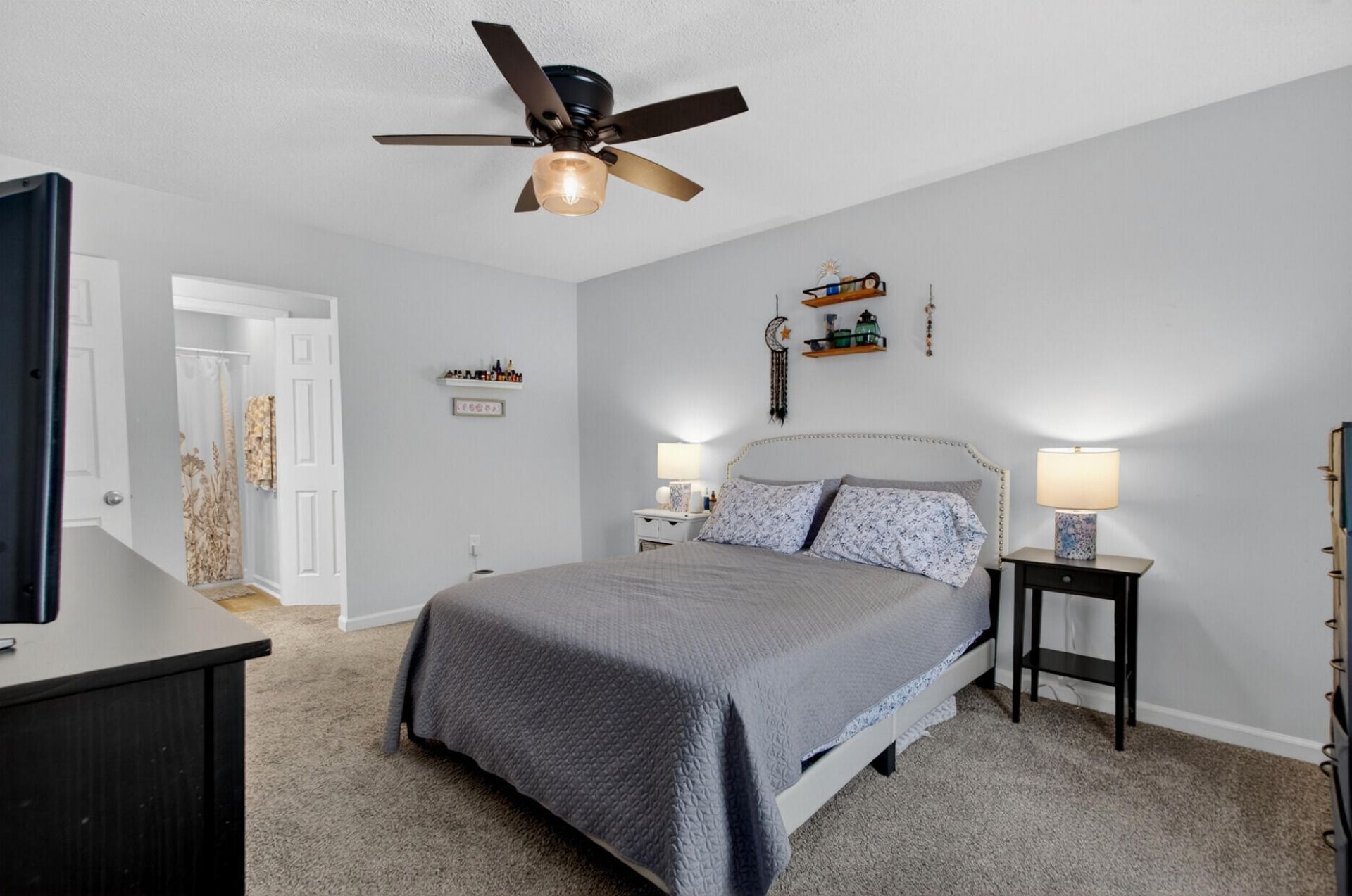 1402 Camp Road Photo 10