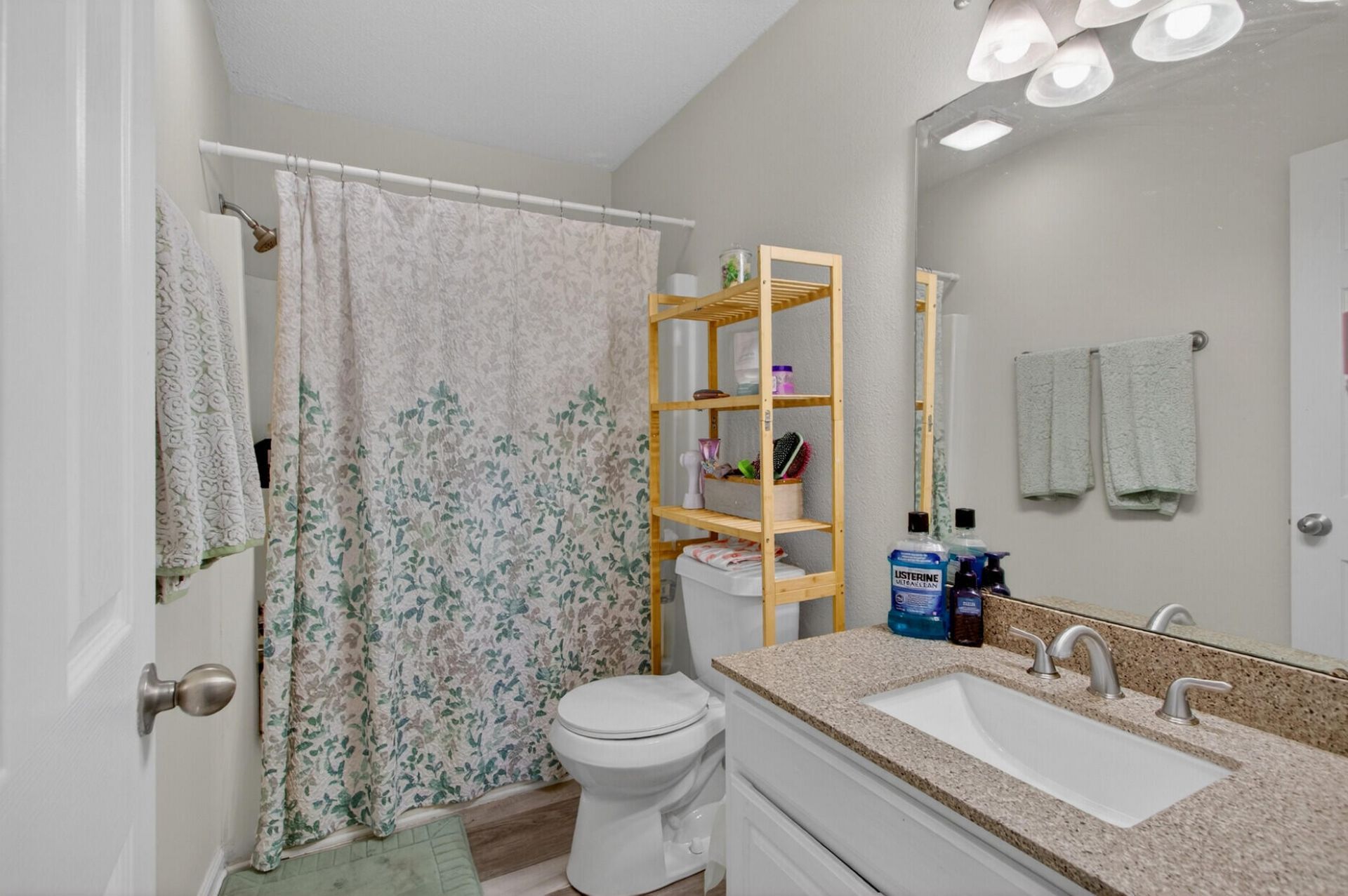 1402 Camp Road Photo 15