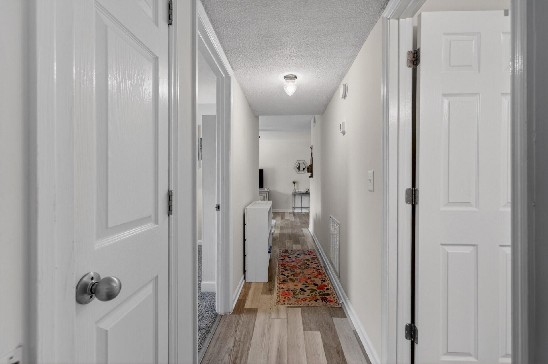 1402 Camp Road Photo 16
