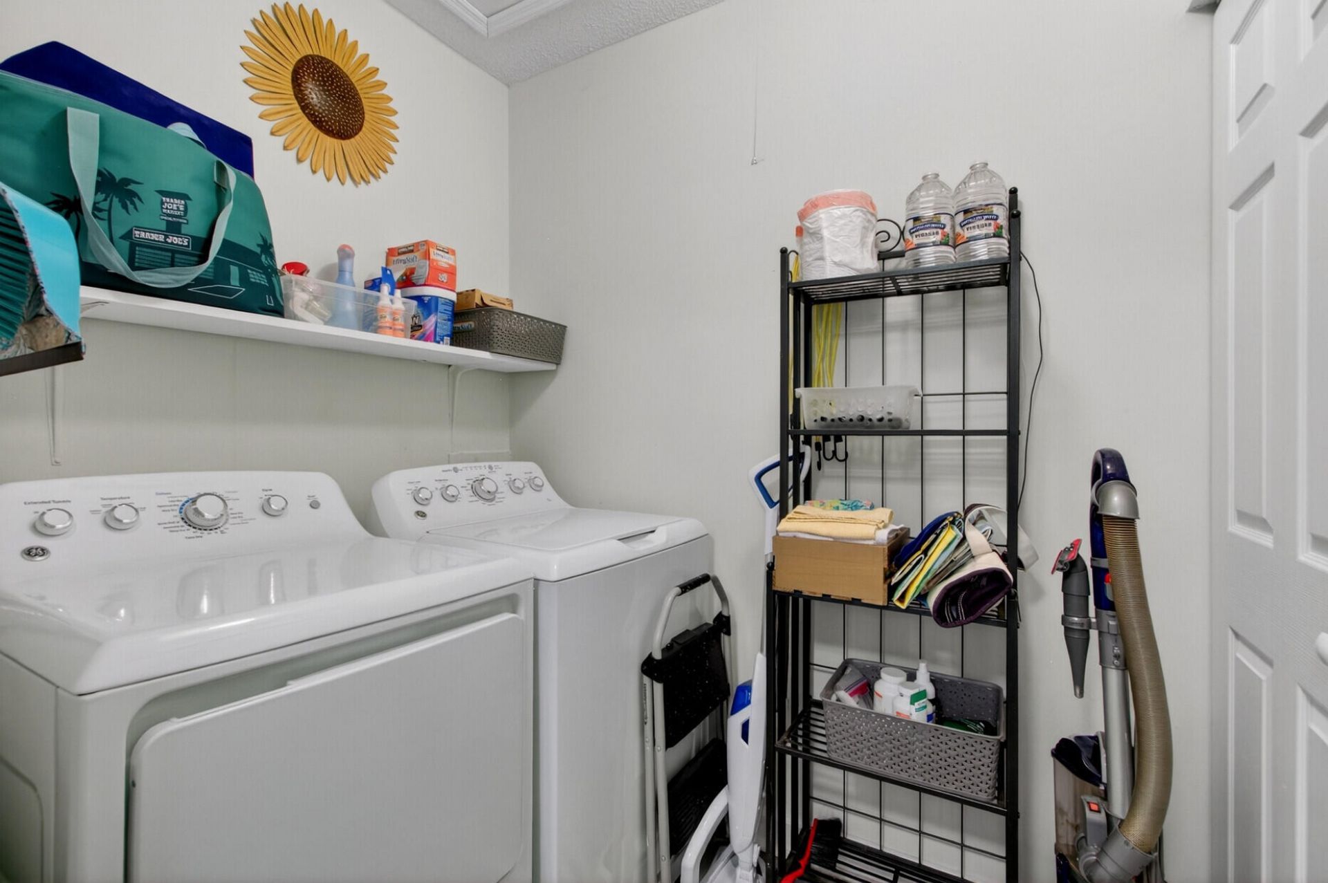 1402 Camp Road Photo 17