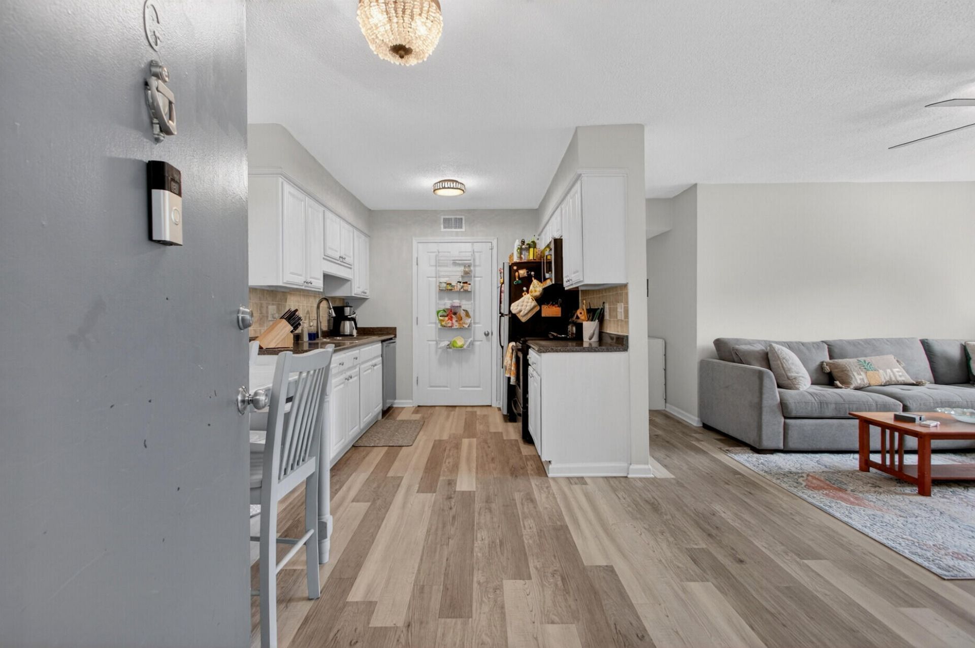1402 Camp Road Photo 20