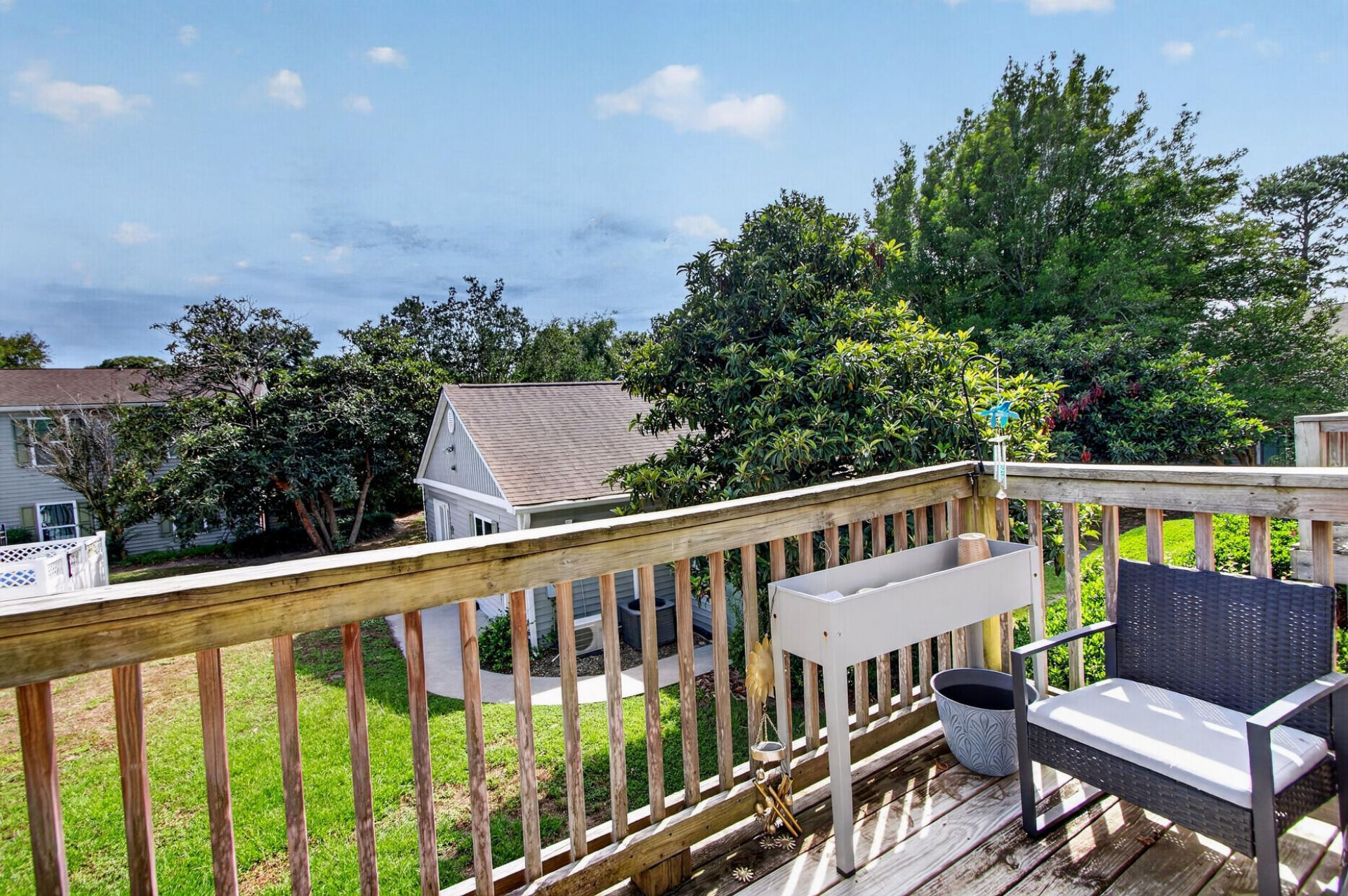 1402 Camp Road Photo 8
