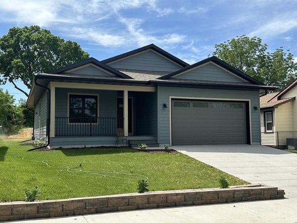 2010 14th STREET S, La Crosse, WI 54601