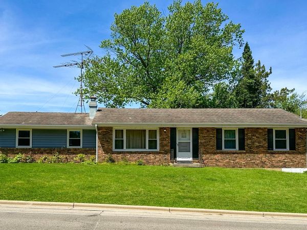 544 Sunset Vale, Twin Lakes, WI 53181